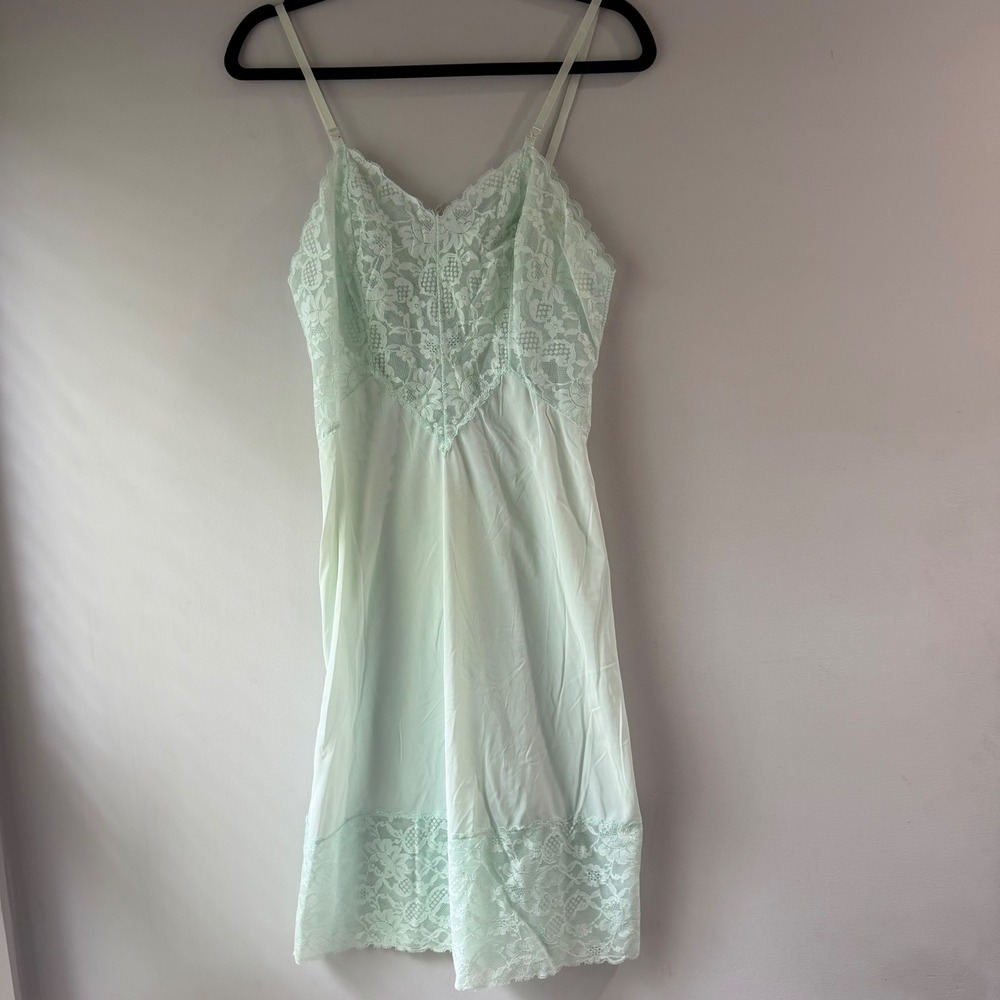 Vanity Fair Full Slip Womens 34 Mint Green Excellent Vintage Lace Trim Lingerie